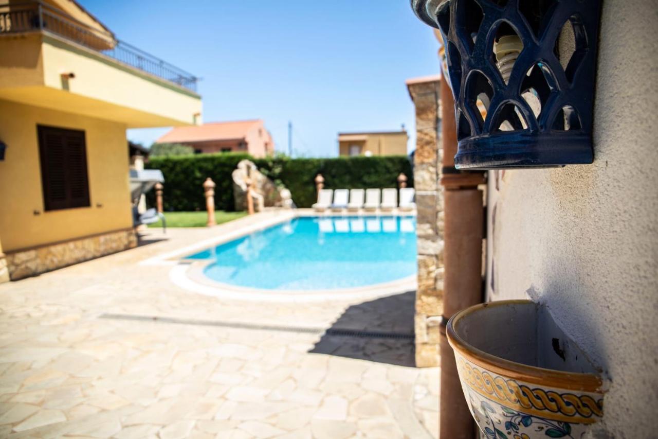 Dimora Fanale, Villa Esclusiva Con Piscina Privata - Fanale Rentals Алтавила Миличиа Екстериор снимка
