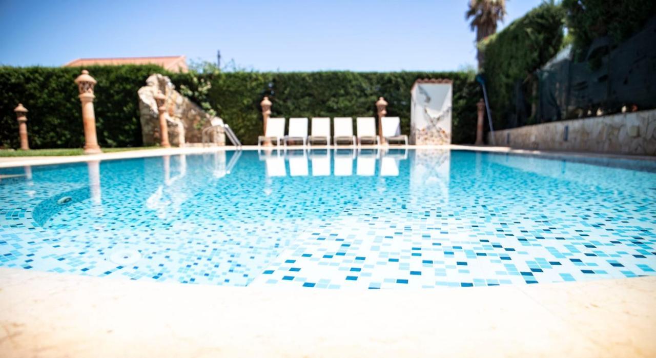 Dimora Fanale, Villa Esclusiva Con Piscina Privata - Fanale Rentals Алтавила Миличиа Екстериор снимка